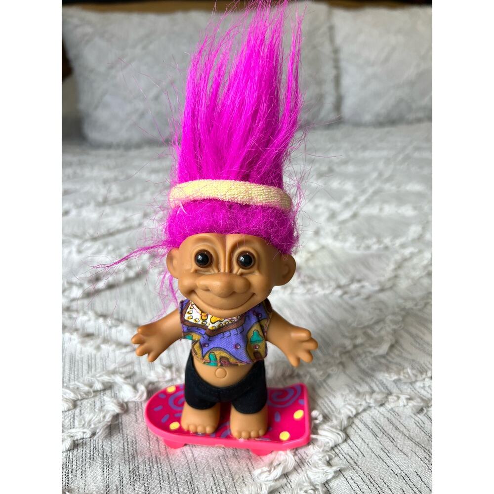 Russ Cool Skateboarding Purple Pink Hair Lucky Troll Mascot Toy Figure 1990s